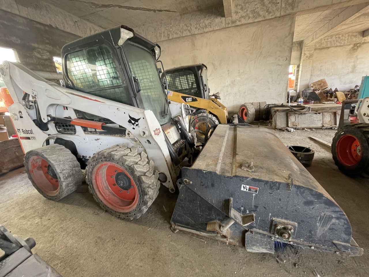 Bobcat S750 - Kompaktlastare/ Slirstyrda lastare: bild 1 Bobcat S750 - Kompaktlastare/ Slirstyrda lastare: bild 1