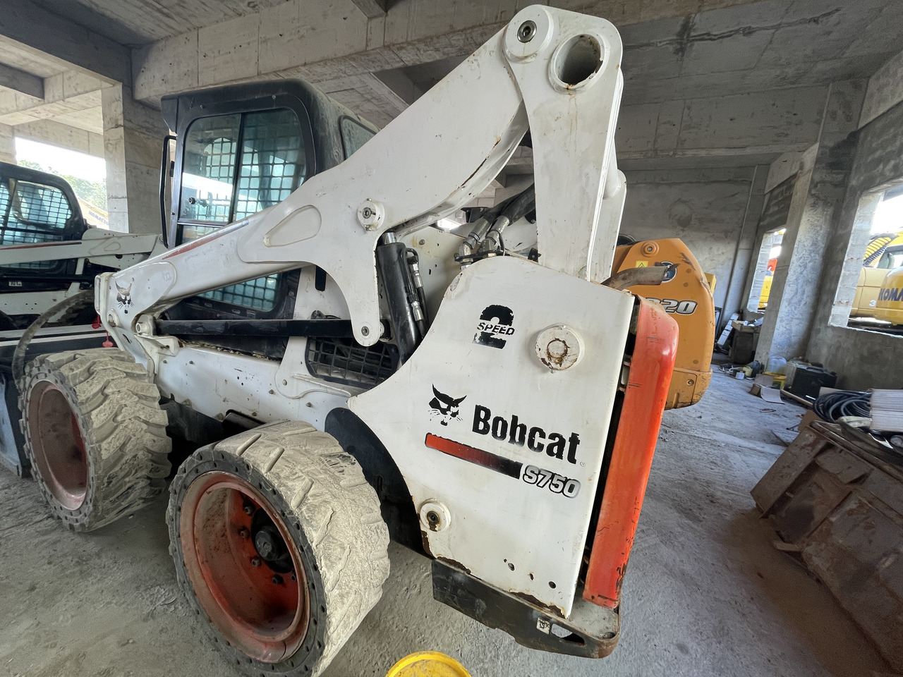 Bobcat S750 - Kompaktlastare/ Slirstyrda lastare: bild 3 Bobcat S750 - Kompaktlastare/ Slirstyrda lastare: bild 3