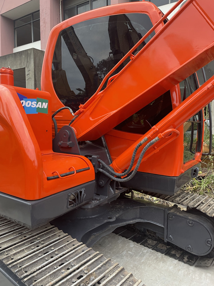 DOOSAN DX75-9C - Bandgrävare: bild 1 DOOSAN DX75-9C - Bandgrävare: bild 1