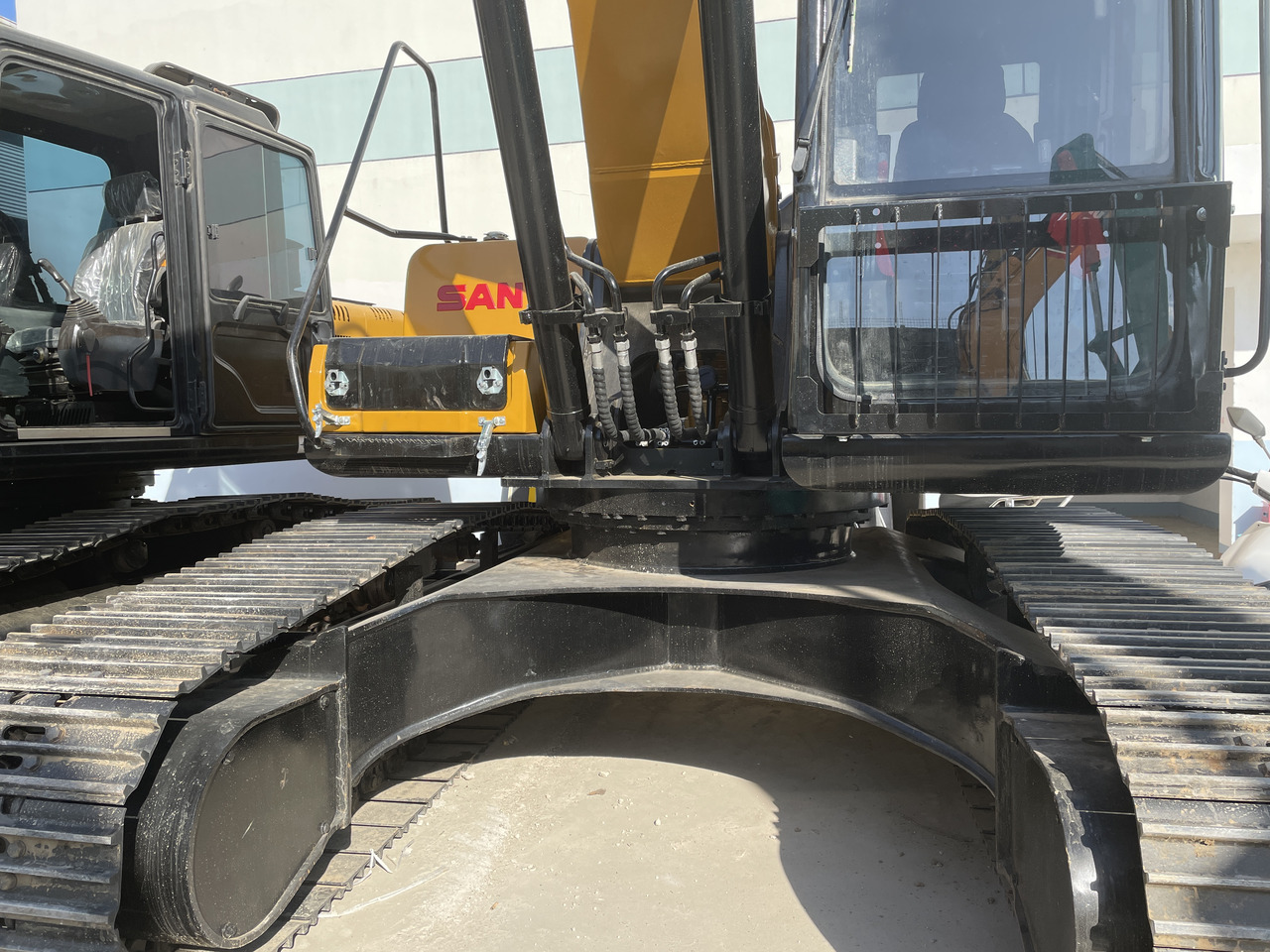 SANY SY215C - Bandgrävare: bild 2 SANY SY215C - Bandgrävare: bild 2