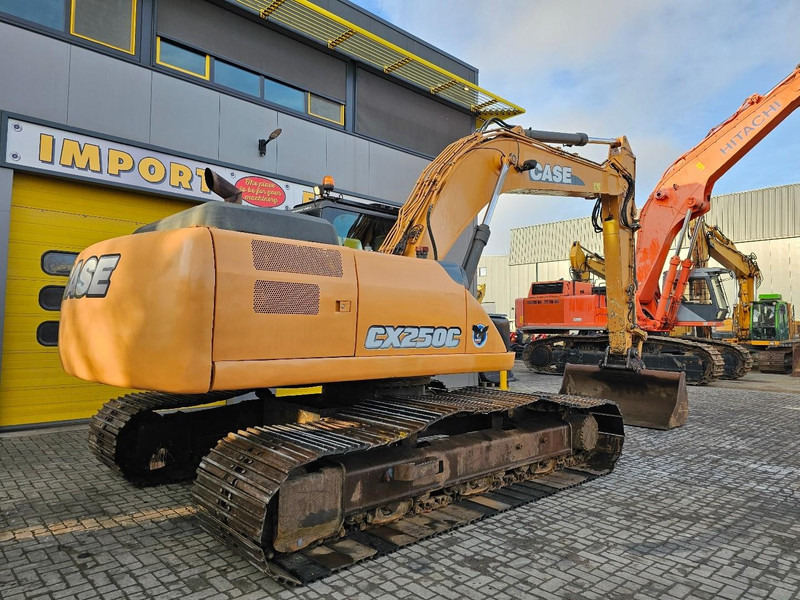 Case CX250C - Bandgrävare: bild 4 Case CX250C - Bandgrävare: bild 4