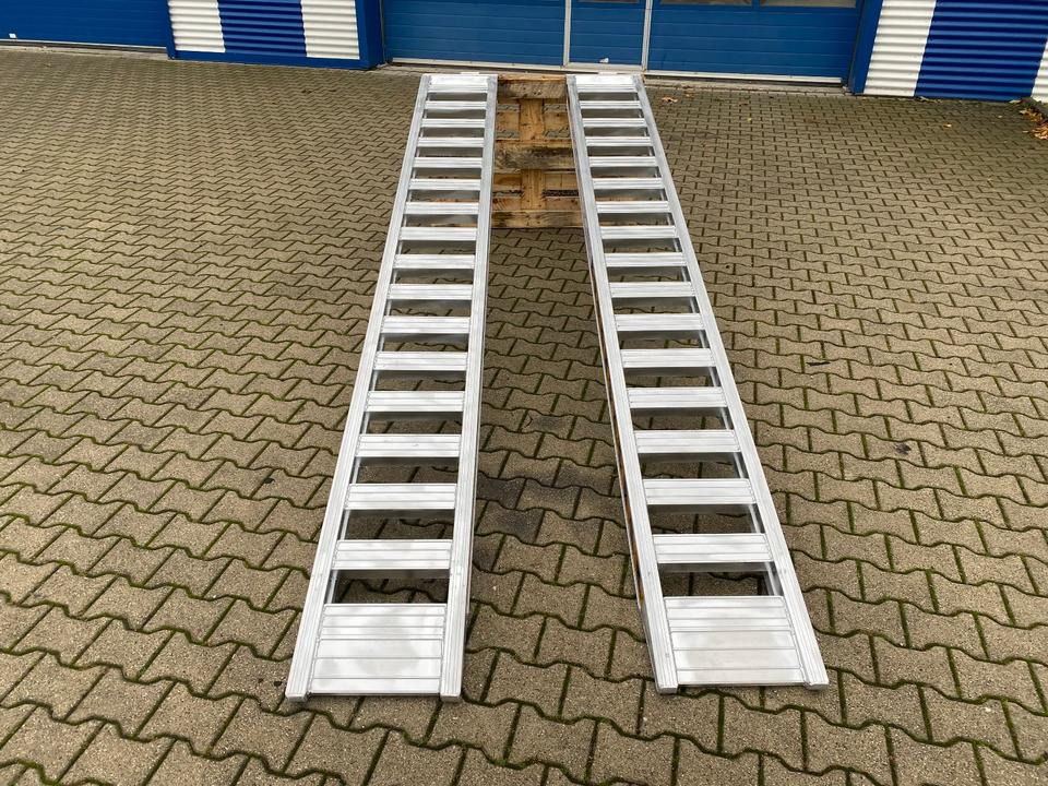 Alurampen Satz 3,50M 2000KG Minibagger Minilader Quad Auffahrrampe *INKL.19% MWST* - Lastramp: bild 2 Alurampen Satz 3,50M 2000KG Minibagger Minilader Quad Auffahrrampe *INKL.19% MWST* - Lastramp: bild 2