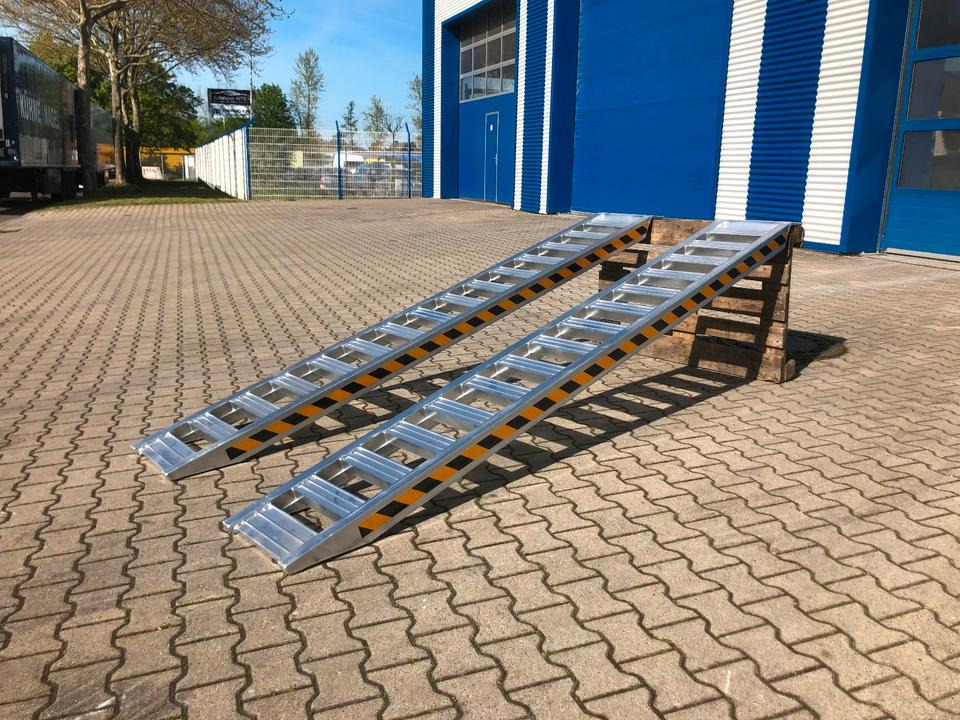 Alurampen Satz 3,50m 4000KG Minibagger Minilader Quad Auffahrrampe *INKL.19% MWST* - Lastramp: bild 1 Alurampen Satz 3,50m 4000KG Minibagger Minilader Quad Auffahrrampe *INKL.19% MWST* - Lastramp: bild 1