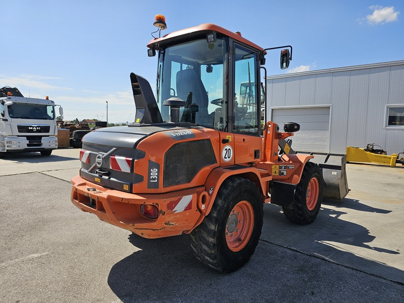 VOLVO L30G - Hjullastare: bild 4 VOLVO L30G - Hjullastare: bild 4