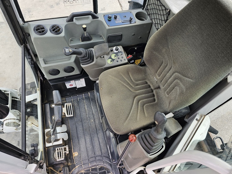 Minigrävmaskin YANMAR VIO33U: bild 8