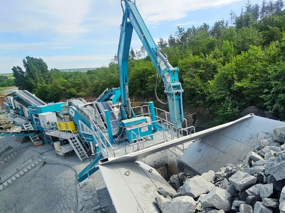 CONSTMACH Hydraulischer Abbruchhammer – Maximale Schlagkraft für Harte Abbrucharbeiten - Krossverk: bild 1 CONSTMACH Hydraulischer Abbruchhammer – Maximale Schlagkraft für Harte Abbrucharbeiten - Krossverk: bild 1