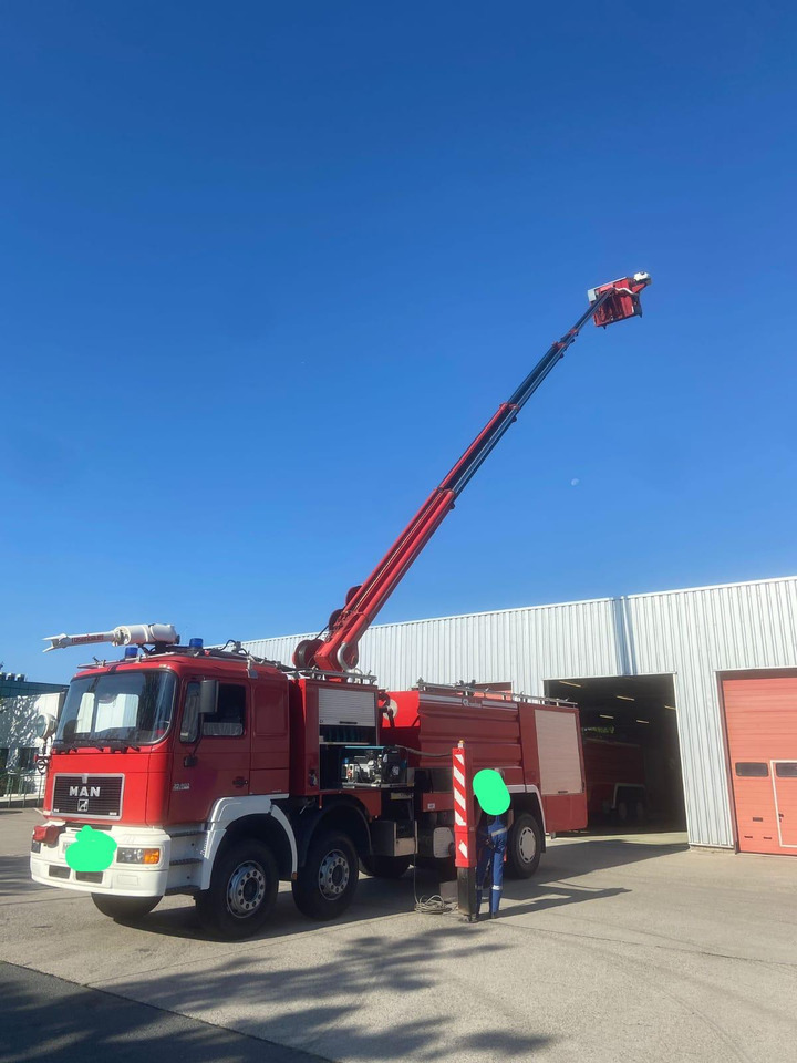 MAN 35.403 - Släck/ Räddningsvagn: bild 3 MAN 35.403 - Släck/ Räddningsvagn: bild 3