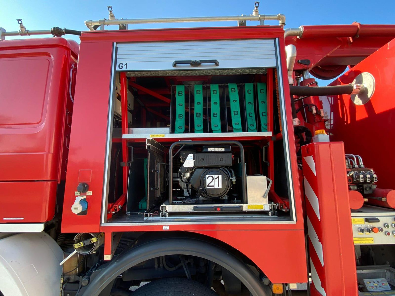 MAN 35.403 - Släck/ Räddningsvagn: bild 5 MAN 35.403 - Släck/ Räddningsvagn: bild 5