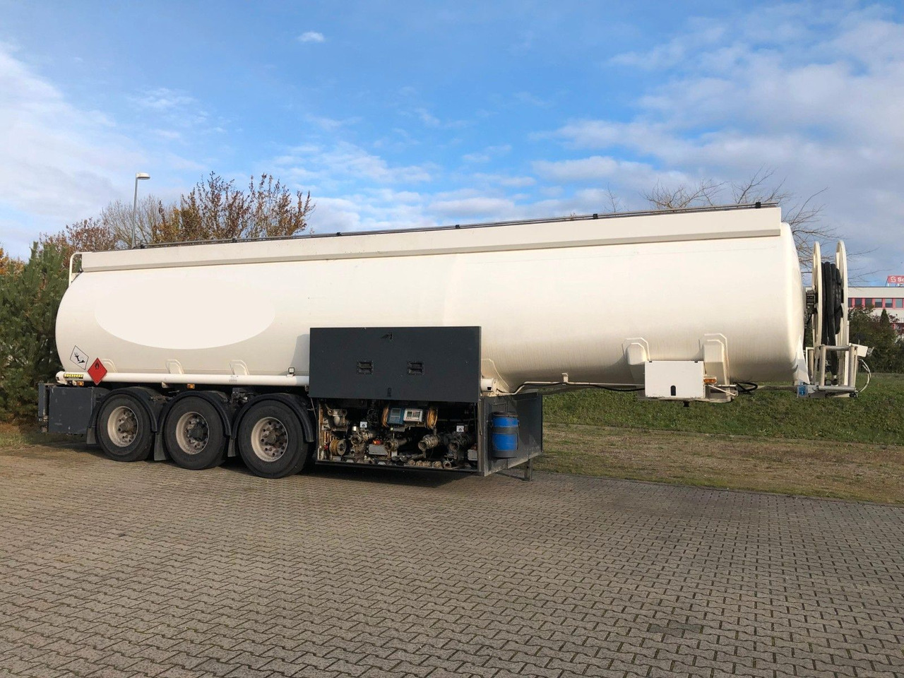 ROHR TAL-A-ZE 4Kammern*ADR*BENZIN*DIESEL*HEIZÖL - Tanktrailer: bild 3 ROHR TAL-A-ZE 4Kammern*ADR*BENZIN*DIESEL*HEIZÖL - Tanktrailer: bild 3