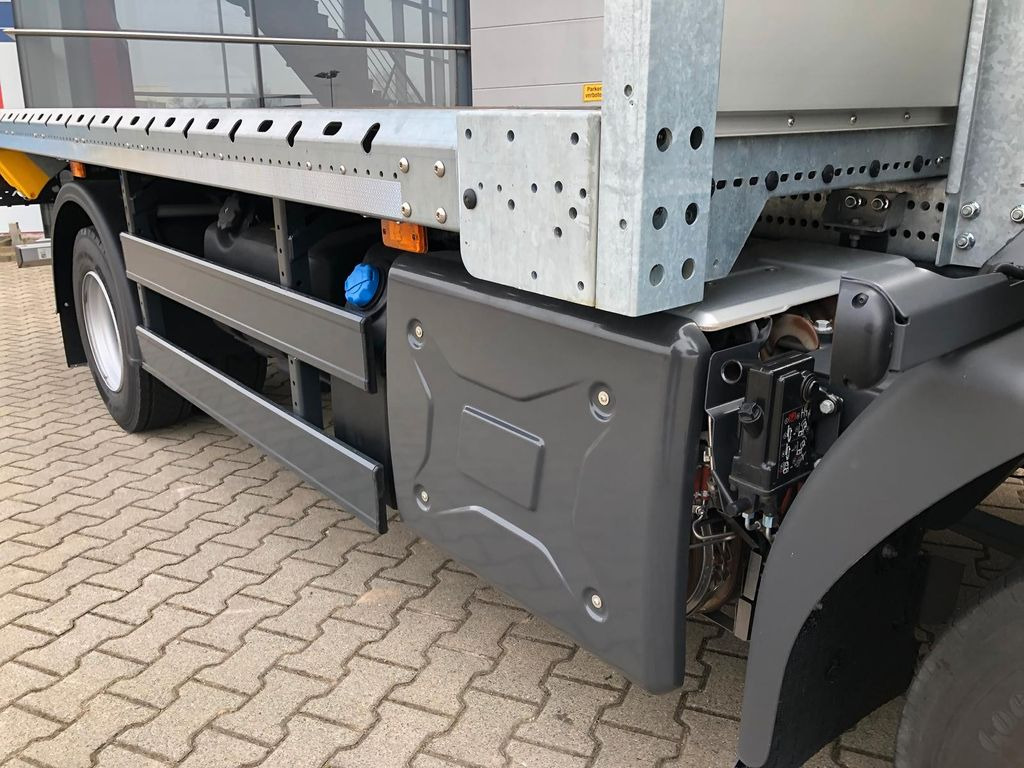 Renault D 10.210 Klima*PTO*Motor Bremse*Blatt Federung - Flakbil: bild 5 Renault D 10.210 Klima*PTO*Motor Bremse*Blatt Federung - Flakbil: bild 5