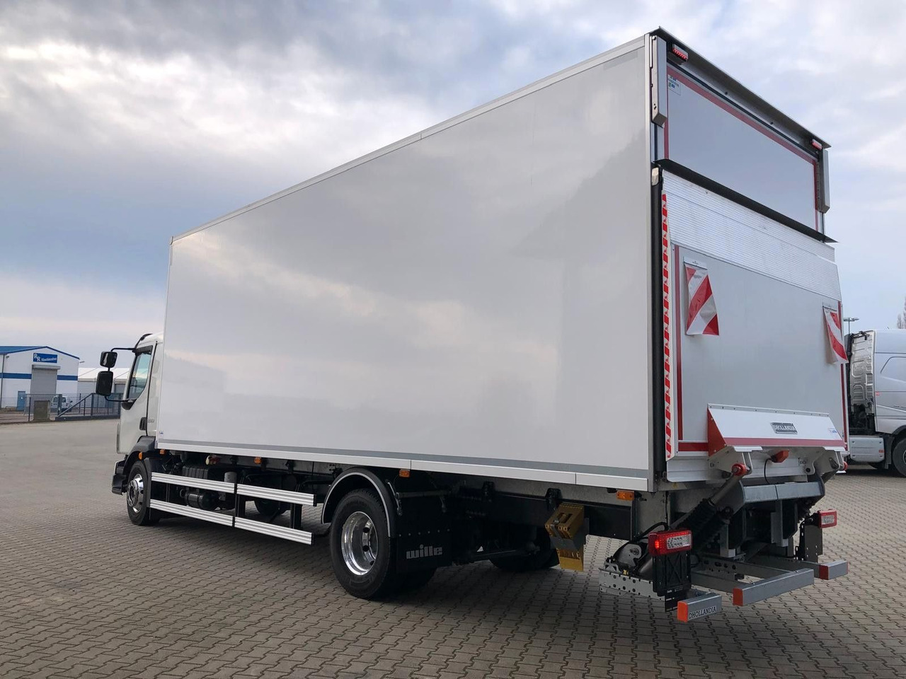 Volvo FL16.280  VollLuft*LBW *Carrier Supra850*a.Miete - Kylbil lastbil: bild 3 Volvo FL16.280  VollLuft*LBW *Carrier Supra850*a.Miete - Kylbil lastbil: bild 3