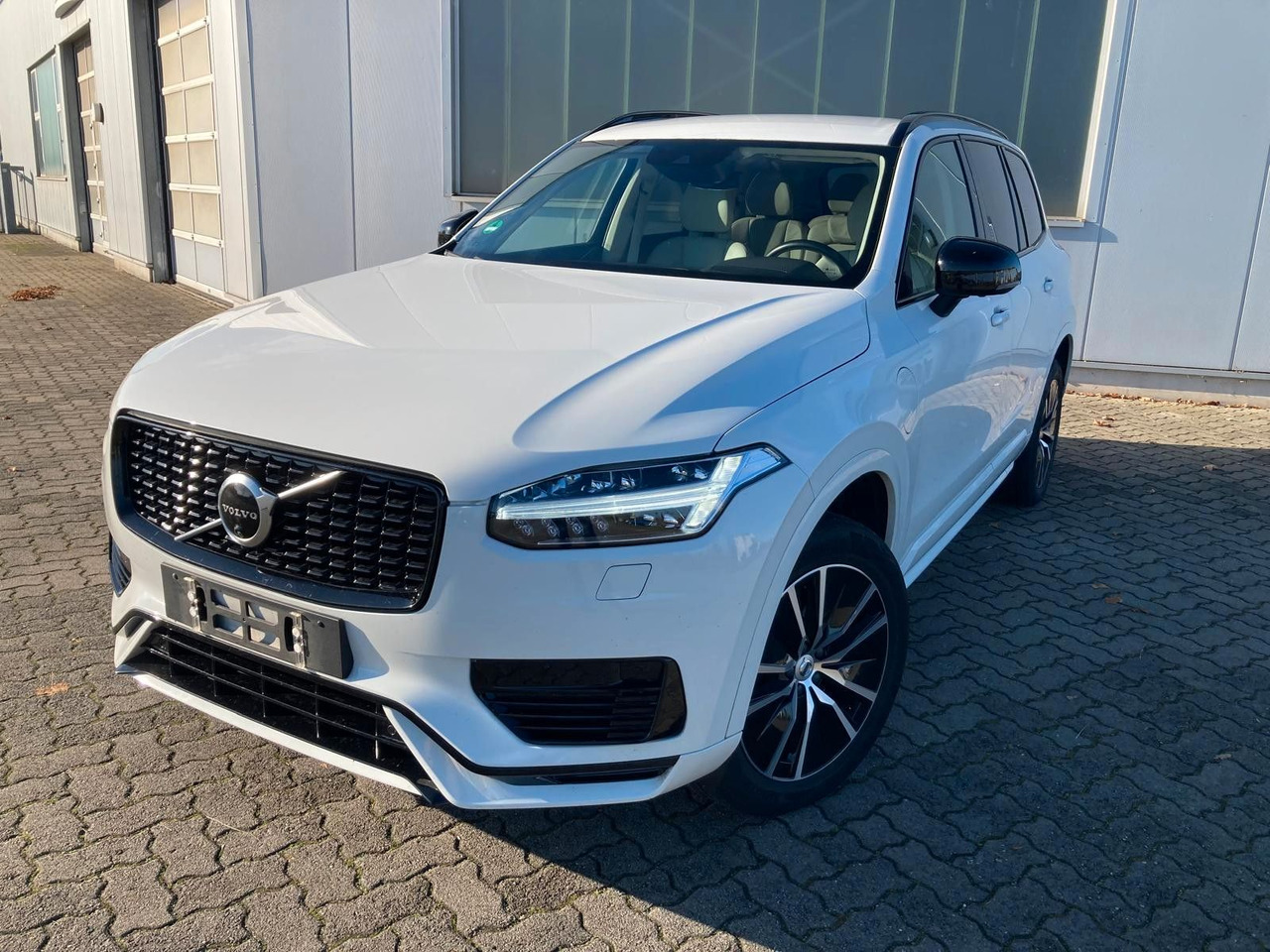 Volvo XC 90 T8 R-Des. Exp. Rech. Pl.-In Hybr. AWD 7-S. - SUV: bild 1 Volvo XC 90 T8 R-Des. Exp. Rech. Pl.-In Hybr. AWD 7-S. - SUV: bild 1