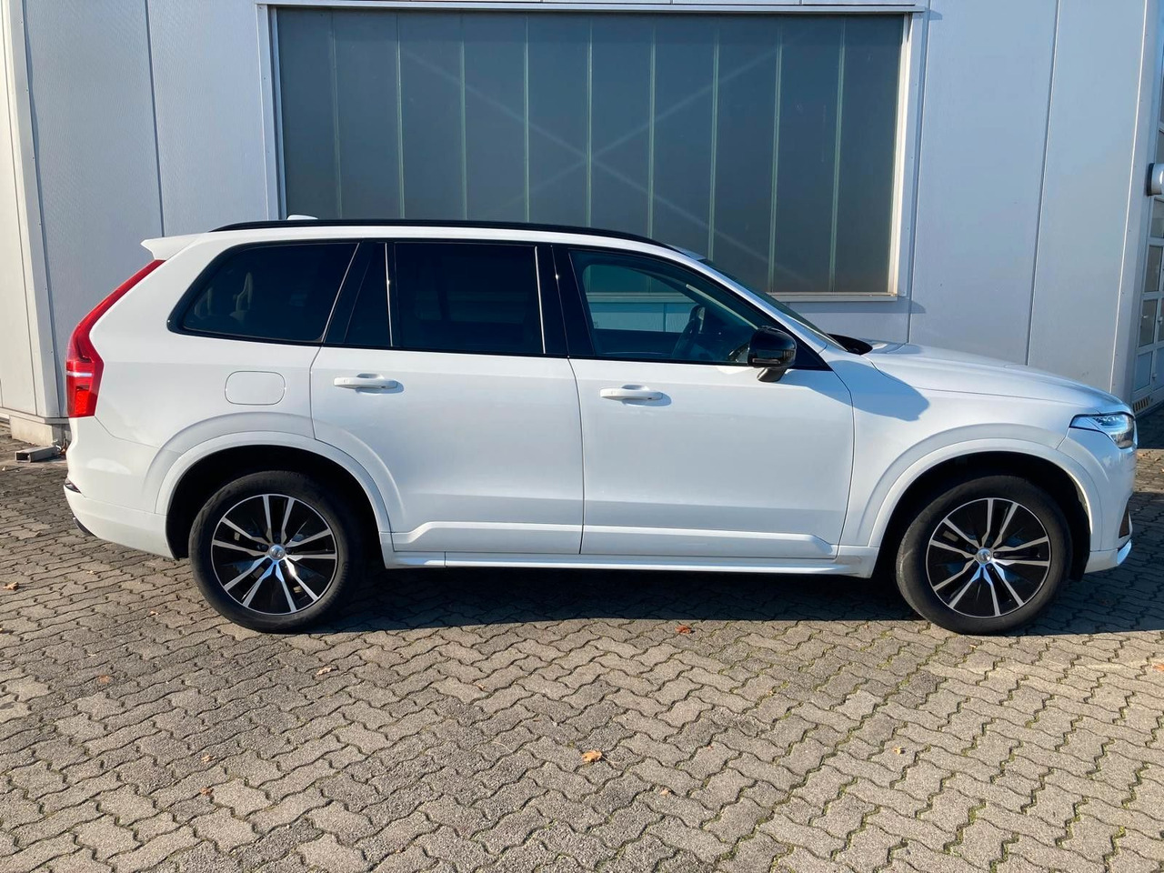 Volvo XC 90 T8 R-Des. Exp. Rech. Pl.-In Hybr. AWD 7-S. - SUV: bild 3 Volvo XC 90 T8 R-Des. Exp. Rech. Pl.-In Hybr. AWD 7-S. - SUV: bild 3
