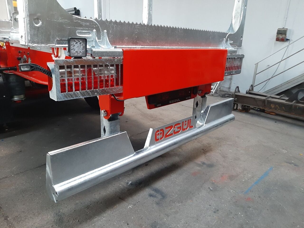 Özgül New - Timmertrailer: bild 3 Özgül New - Timmertrailer: bild 3