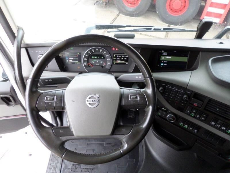 Interior photo 1: Dragbil Volvo FH 540 6x2 Interior photo 1: Dragbil Volvo FH 540 6x2