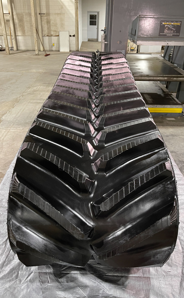 GTW TankTuff for CLAAS Lexion Terra Trac - Larvband för Bandtraktor: bild 2 GTW TankTuff for CLAAS Lexion Terra Trac - Larvband för Bandtraktor: bild 2