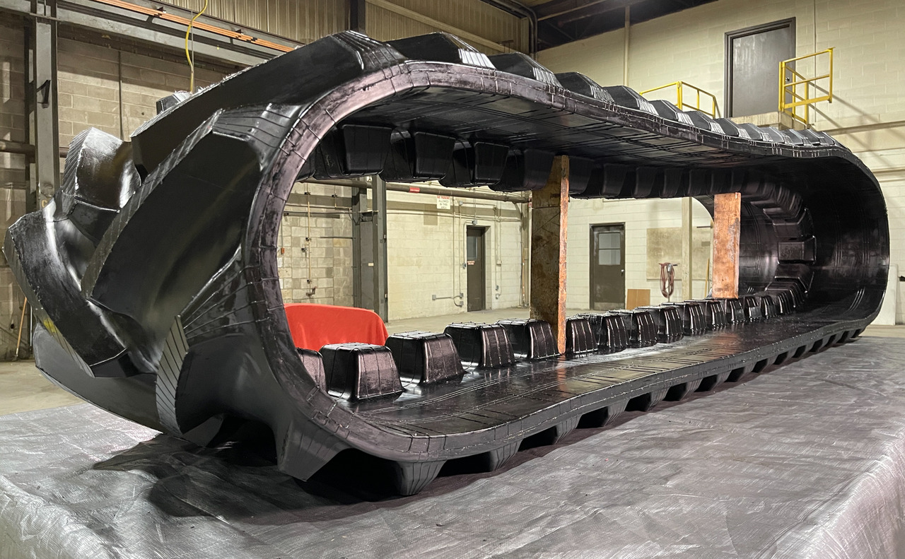 GTW TankTuff for CLAAS Lexion Terra Trac - Larvband för Bandtraktor: bild 4 GTW TankTuff for CLAAS Lexion Terra Trac - Larvband för Bandtraktor: bild 4