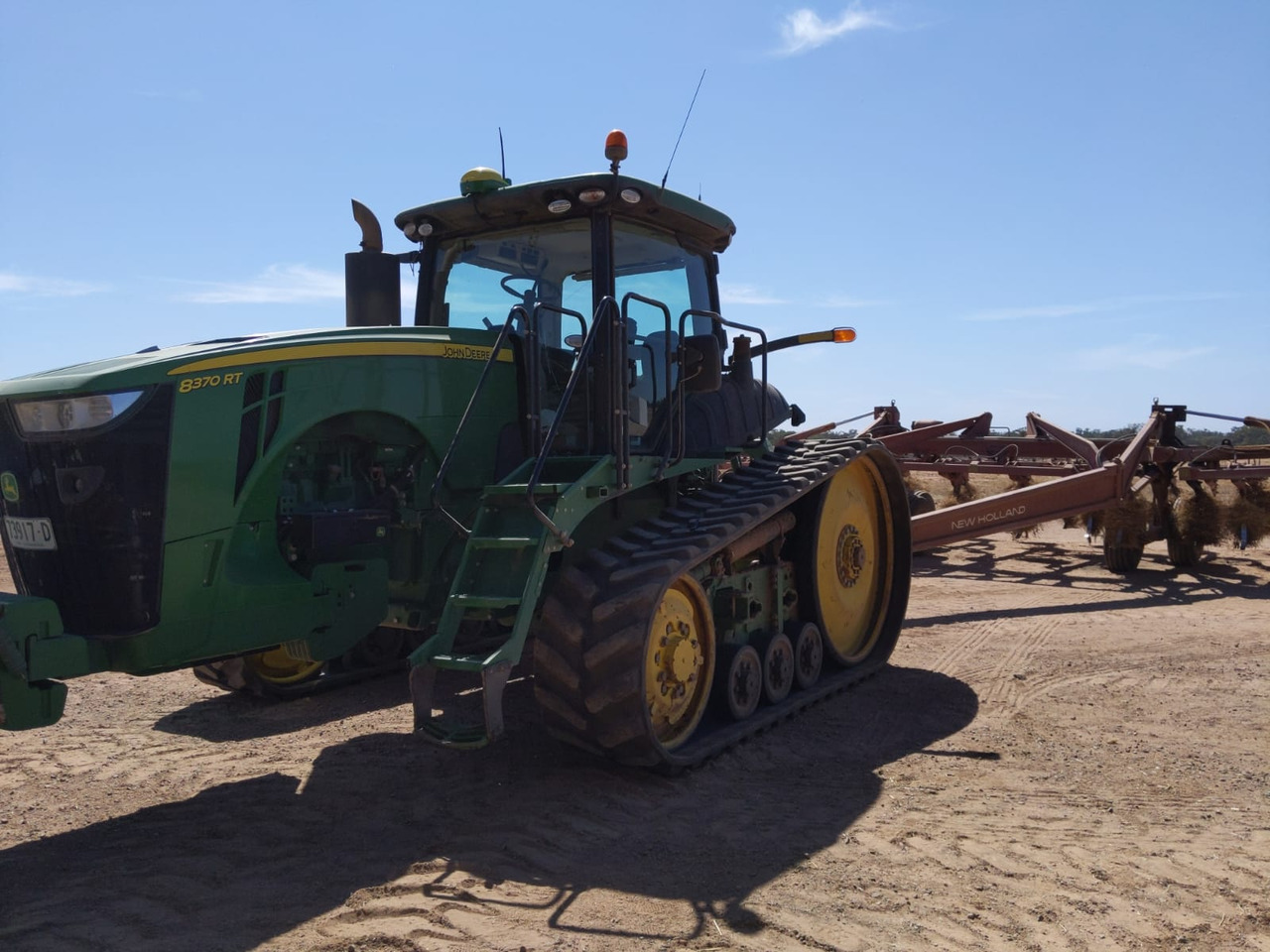 GTW TankTuff for John Deere 8000T, 9000T, 8RT, 9RT 9030T, 8RX, and 9RX series - Larvband för Bandtraktor: bild 1 GTW TankTuff for John Deere 8000T, 9000T, 8RT, 9RT 9030T, 8RX, and 9RX series - Larvband för Bandtraktor: bild 1