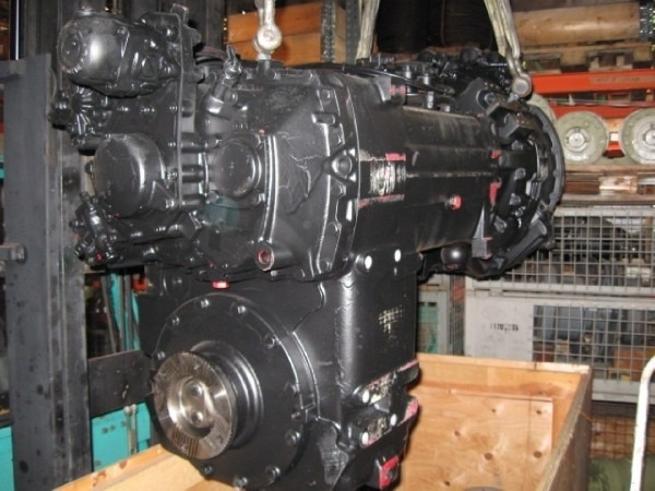 ZF verschiedene - Transmission för Lyftkran: bild 5 ZF verschiedene - Transmission för Lyftkran: bild 5