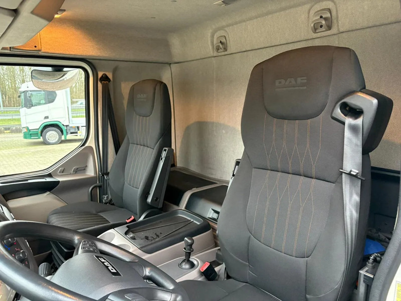 DAF LF 230 Bakwagen + Klep Dhollandia 1.000 kg - Lastbil med skåp: bild 5 DAF LF 230 Bakwagen + Klep Dhollandia 1.000 kg - Lastbil med skåp: bild 5