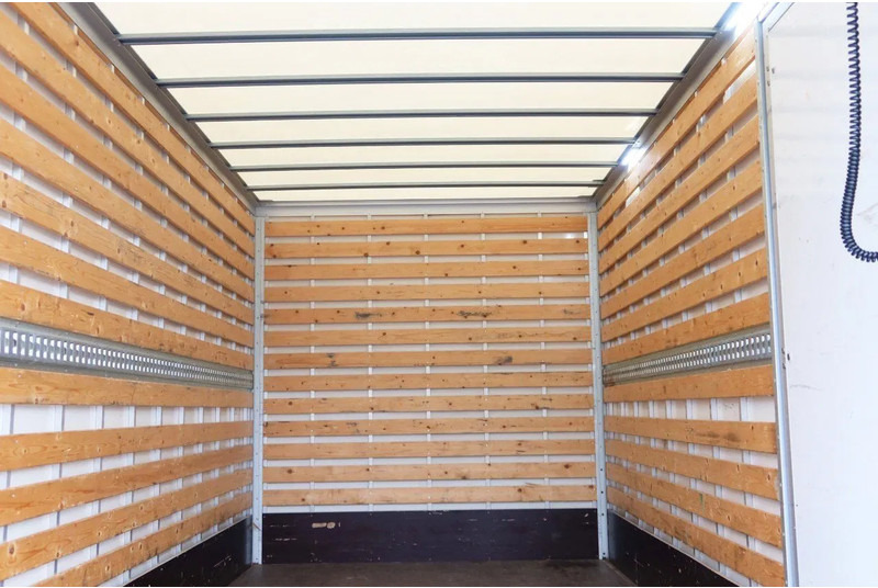 Iveco Daily 35S14 Bak + Klep - Volymskåp: bild 4 Iveco Daily 35S14 Bak + Klep - Volymskåp: bild 4