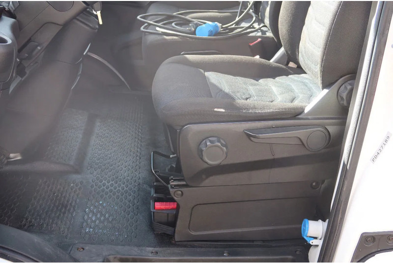 Iveco Daily 35S16 Iveco 35S16 L3/H2 Koel/Vries/ verwarmen Carrier Xarios 350 + 220 volt nacht aansluiting - Kylbil: bild 5 Iveco Daily 35S16 Iveco 35S16 L3/H2 Koel/Vries/ verwarmen Carrier Xarios 350 + 220 volt nacht aansluiting - Kylbil: bild 5