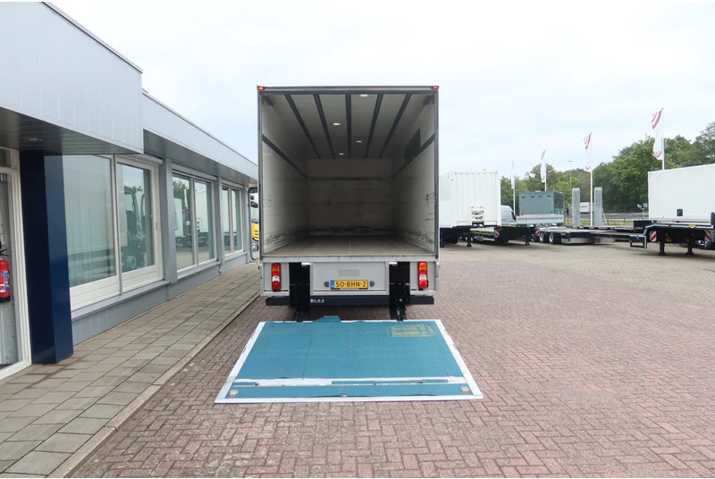 Mercedes-Benz Antos 1924 LL Bakwagen + laadklep 2500 kg - Lastbil med skåp: bild 4 Mercedes-Benz Antos 1924 LL Bakwagen + laadklep 2500 kg - Lastbil med skåp: bild 4