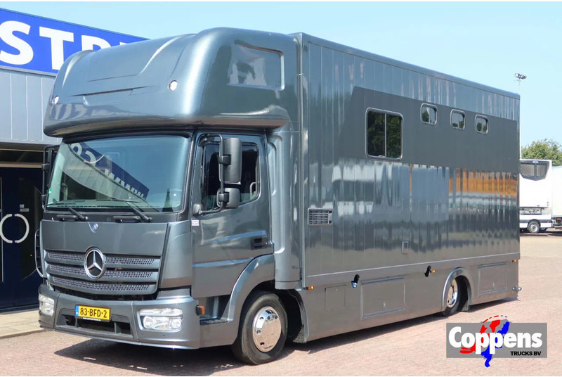 Mercedes-Benz Atego 816 L 3 Paarden/4 Ponies Nieuwe APK + nieuwe accu. - Hästbuss: bild 1 Mercedes-Benz Atego 816 L 3 Paarden/4 Ponies Nieuwe APK + nieuwe accu. - Hästbuss: bild 1