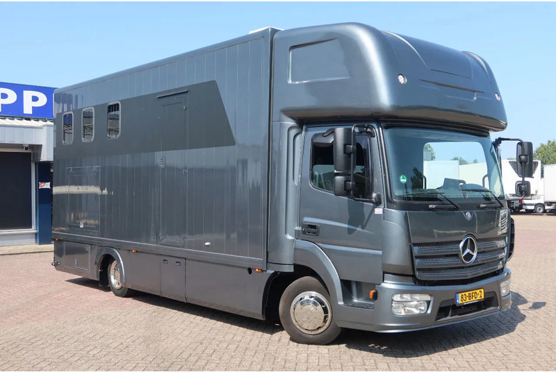 Mercedes-Benz Atego 816 L 3 Paarden/4 Ponies Nieuwe APK + nieuwe accu. - Hästbuss: bild 2 Mercedes-Benz Atego 816 L 3 Paarden/4 Ponies Nieuwe APK + nieuwe accu. - Hästbuss: bild 2