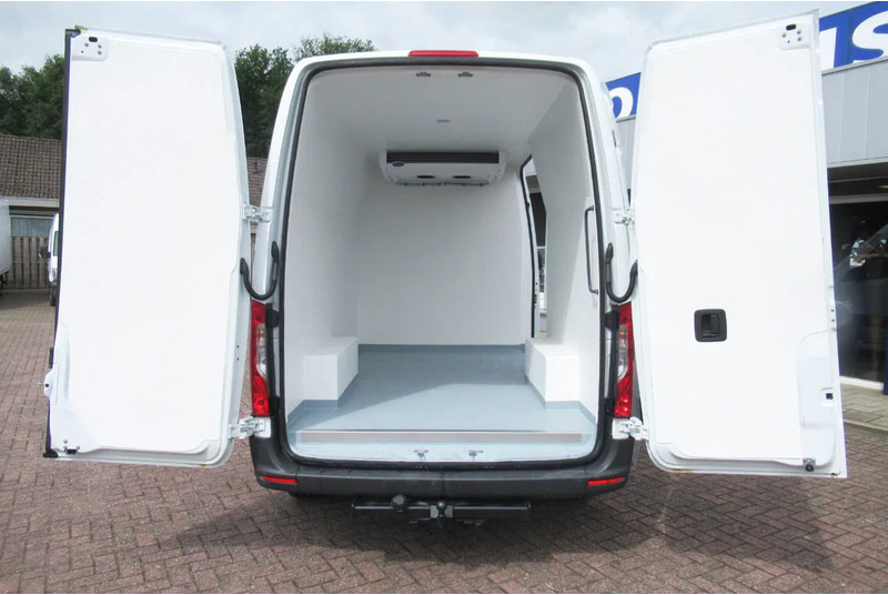 Mercedes-Benz Sprinter 317 CDI Koel / Vries/ verwarmen Carrier Xarios 350 + 220 volt nacht stekkerL2/H2 - Kylbil: bild 3 Mercedes-Benz Sprinter 317 CDI Koel / Vries/ verwarmen Carrier Xarios 350 + 220 volt nacht stekkerL2/H2 - Kylbil: bild 3