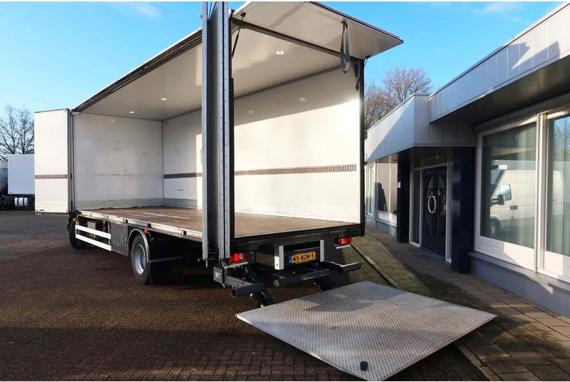 Renault D250 Bakwagen + Laadklep Deuren - Lastbil med skåp: bild 4 Renault D250 Bakwagen + Laadklep Deuren - Lastbil med skåp: bild 4