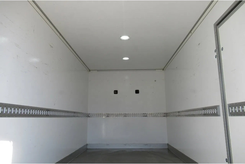 Renault Master Heating HEAVY DUTCH FLOWER TRUCK Euro 6 - Lastbil med skåp: bild 4 Renault Master Heating HEAVY DUTCH FLOWER TRUCK Euro 6 - Lastbil med skåp: bild 4