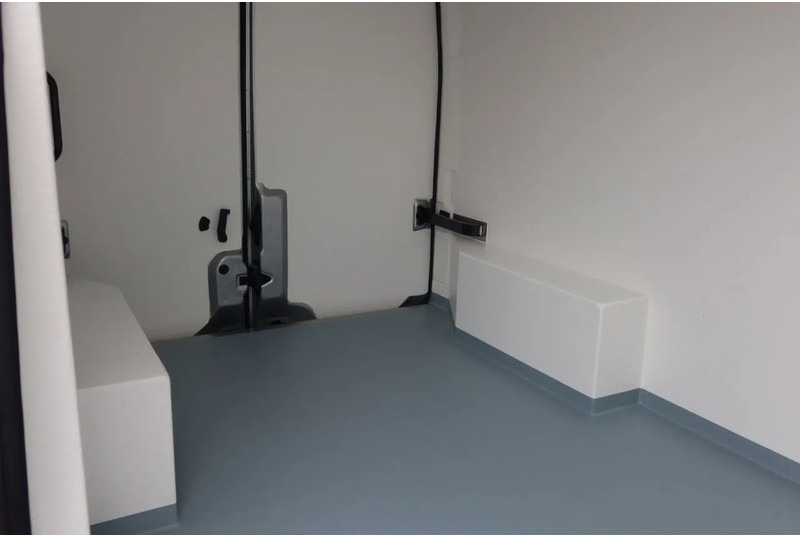 Renault Master Red Edition 150 PK Carrier Xarios 350 Koele/vriezen/verwarmen + nachtaansluiting 220 volt. - Kylbil: bild 4 Renault Master Red Edition 150 PK Carrier Xarios 350 Koele/vriezen/verwarmen + nachtaansluiting 220 volt. - Kylbil: bild 4