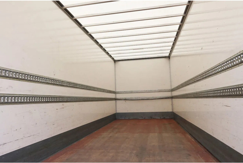 Scania P280 4x2 Bak + Dhollandia Klep 2000 KG - Lastbil med skåp: bild 4 Scania P280 4x2 Bak + Dhollandia Klep 2000 KG - Lastbil med skåp: bild 4