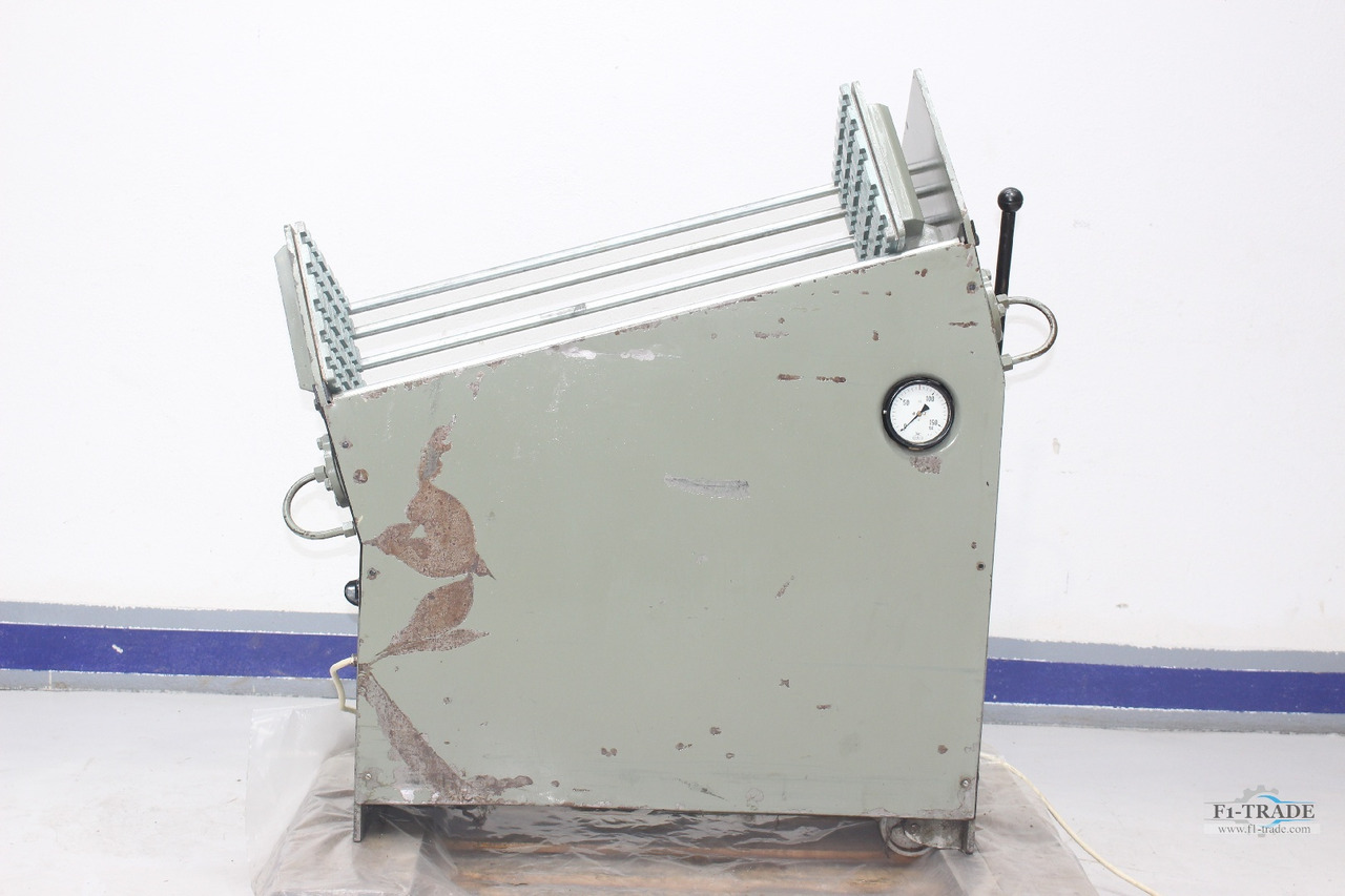 BMF SK 82 B - Tryckmaskin: bild 1 BMF SK 82 B - Tryckmaskin: bild 1