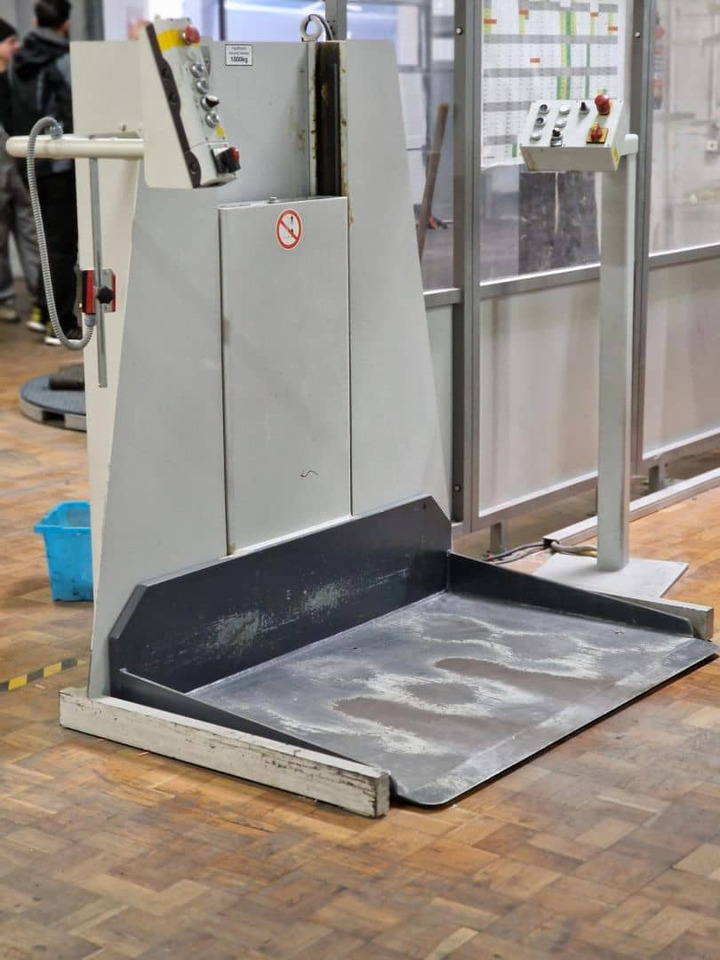 Polar 137XT-AT - Pappersskärmaskin: bild 2 Polar 137XT-AT - Pappersskärmaskin: bild 2