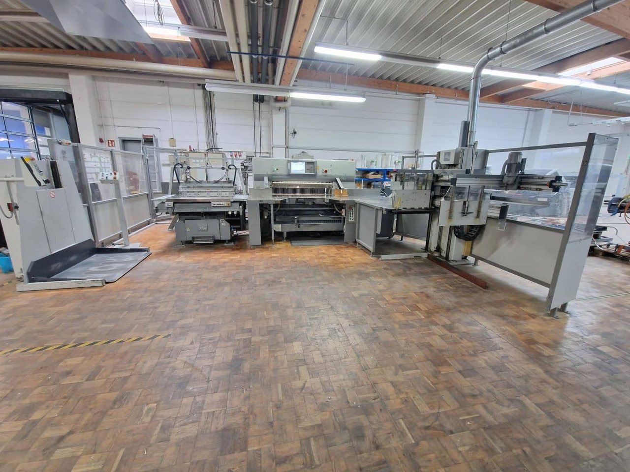 Polar 137XT-AT - Pappersskärmaskin: bild 1 Polar 137XT-AT - Pappersskärmaskin: bild 1