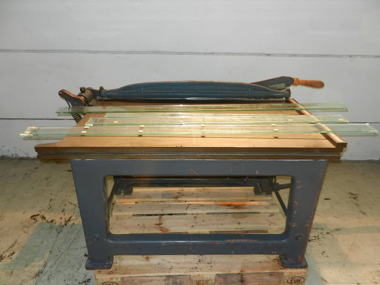 Polar 72-82-90-115 - Pappersskärmaskin: bild 1 Polar 72-82-90-115 - Pappersskärmaskin: bild 1