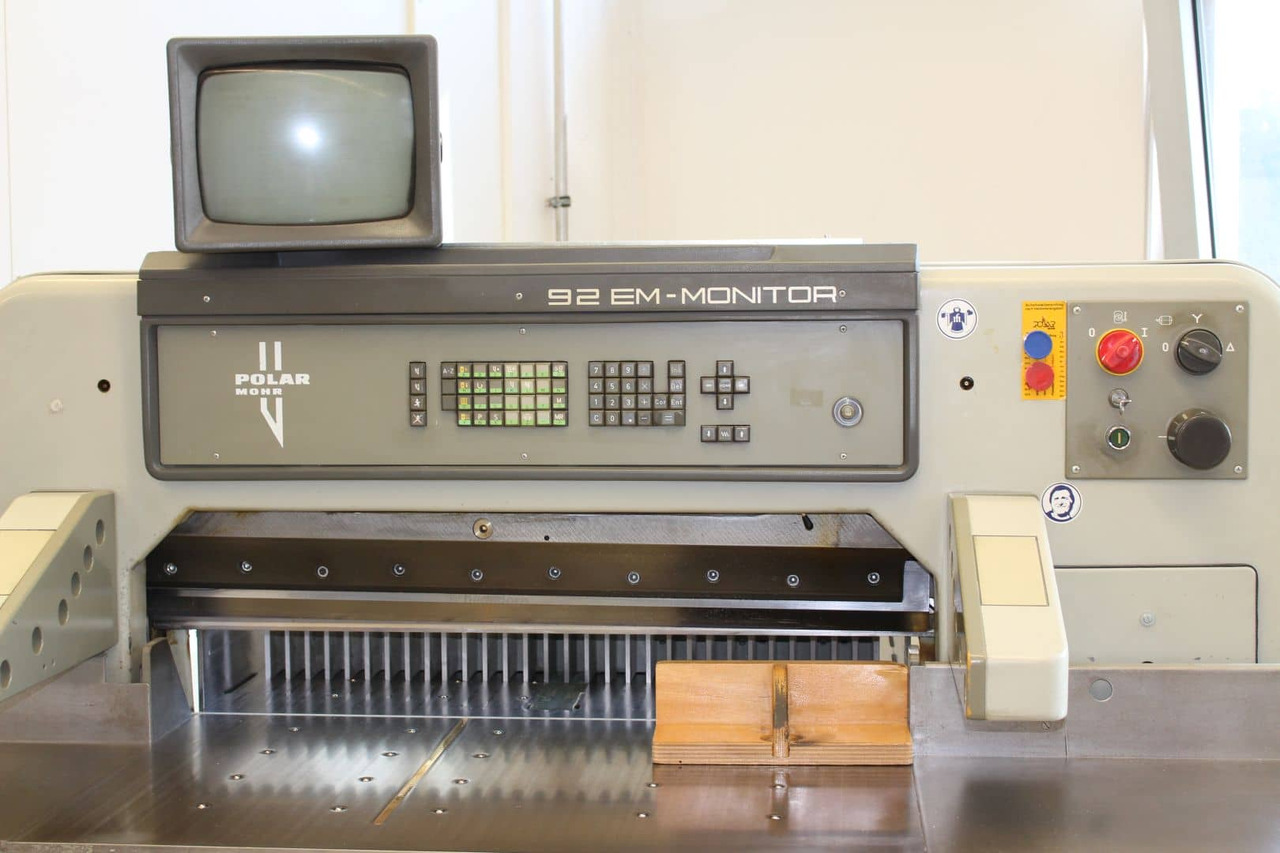 Polar 92 EM-MON - Pappersskärmaskin: bild 2 Polar 92 EM-MON - Pappersskärmaskin: bild 2