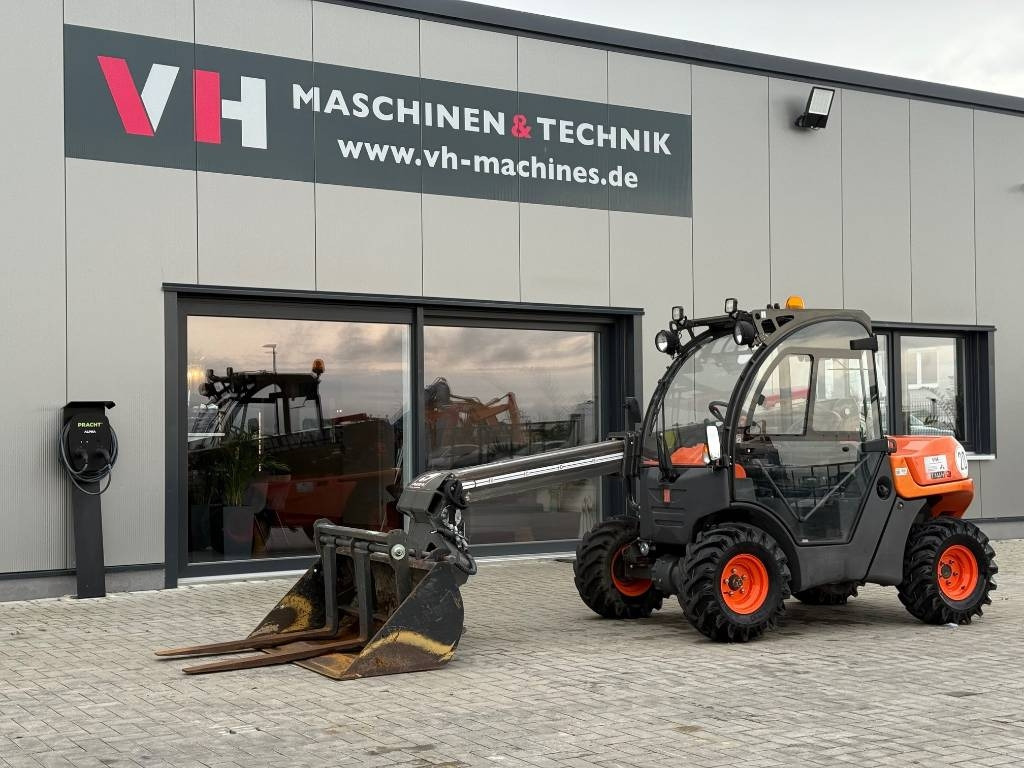 Ausa T 144 - Teleskoplastar: bild 1 Ausa T 144 - Teleskoplastar: bild 1