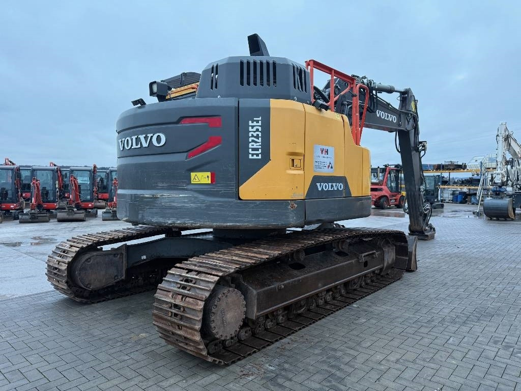 Volvo ECR 235 - Bandgrävare: bild 5 Volvo ECR 235 - Bandgrävare: bild 5