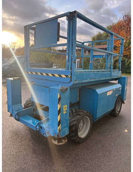 Genie GS 2668 RT 10m Diesel Scherenarbeitsbühne - Saxlift: bild 4 Genie GS 2668 RT 10m Diesel Scherenarbeitsbühne - Saxlift: bild 4