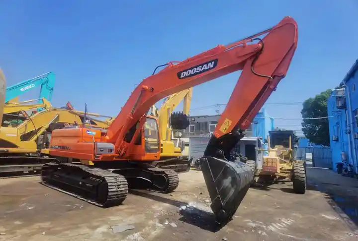 22tons Used Excavator Doosan DX225 In Good Condition Used Original doosan 225 excavator - Bandgrävare: bild 4 22tons Used Excavator Doosan DX225 In Good Condition Used Original doosan 225 excavator - Bandgrävare: bild 4