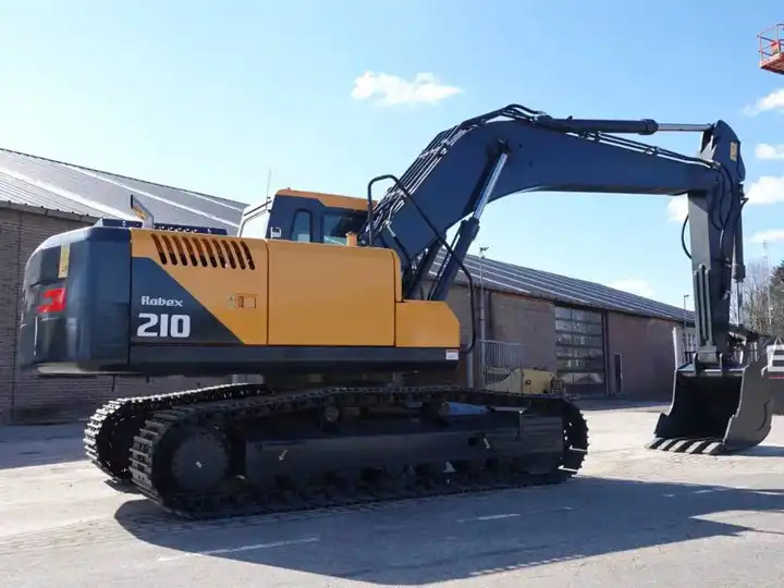 Certificated High Quality Hyundai 220LC Excavator 220lc-9s HX220L 220HD 22 Tons Excavator for Sale - Grävmaskin: bild 5 Certificated High Quality Hyundai 220LC Excavator 220lc-9s HX220L 220HD 22 Tons Excavator for Sale - Grävmaskin: bild 5