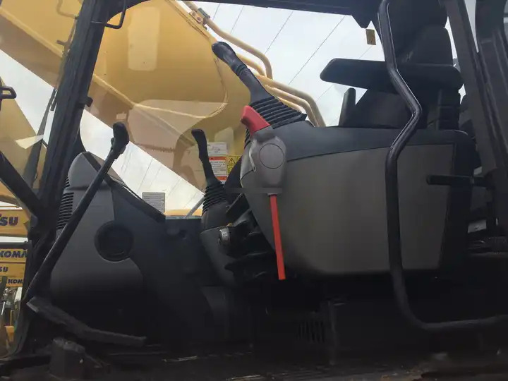 Construction machinery 45 Tons Used Komatsu excavator pc450-8 crawler excavator original Japan Komatsu 450-8 for sale - Grävmaskin: bild 2 Construction machinery 45 Tons Used Komatsu excavator pc450-8 crawler excavator original Japan Komatsu 450-8 for sale - Grävmaskin: bild 2