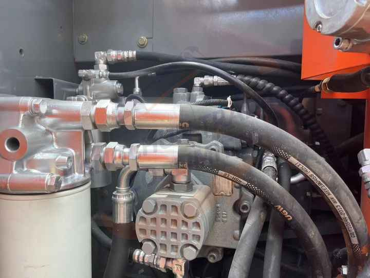 Hot sale Used Hitachi ZX120 digger medium size Excavator second hand excavator - Bandgrävare: bild 2 Hot sale Used Hitachi ZX120 digger medium size Excavator second hand excavator - Bandgrävare: bild 2