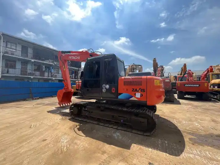 Hot sale Used excavator hitachi zx 120 Japan brand hitachi zaxis 120 excavator 12Ton excavator machine digger - Bandgrävare: bild 3 Hot sale Used excavator hitachi zx 120 Japan brand hitachi zaxis 120 excavator 12Ton excavator machine digger - Bandgrävare: bild 3