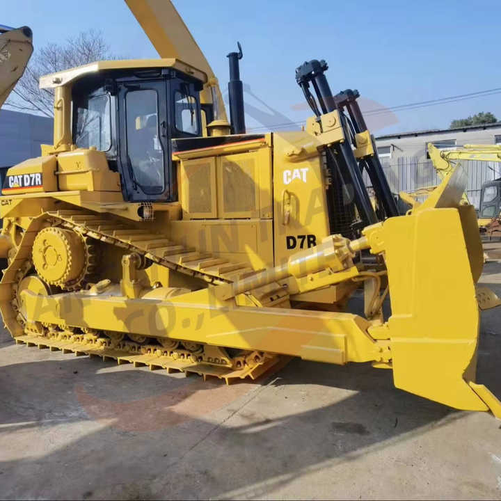 Japan Imported Caterpillar D7R Bulldozer Japan Original Cat D7G D7R D9n D8r Used Bulldozers - Bulldozer: bild 1 Japan Imported Caterpillar D7R Bulldozer Japan Original Cat D7G D7R D9n D8r Used Bulldozers - Bulldozer: bild 1