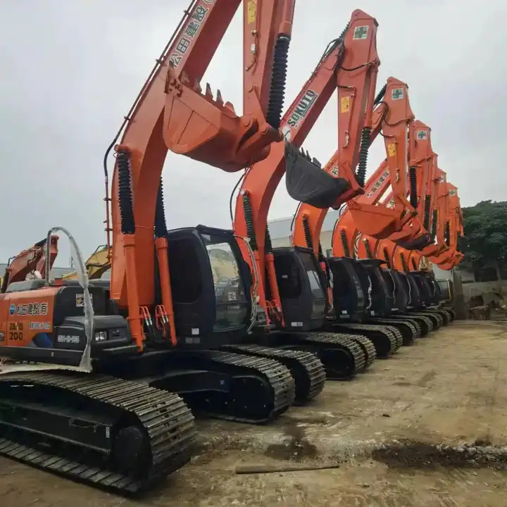 Japan Made Used Excavator Hitachi Ex200-1,Ex200 With Good Condition And Best Price Excavator Machine in Shanghai - Bandgrävare: bild 1 Japan Made Used Excavator Hitachi Ex200-1,Ex200 With Good Condition And Best Price Excavator Machine in Shanghai - Bandgrävare: bild 1