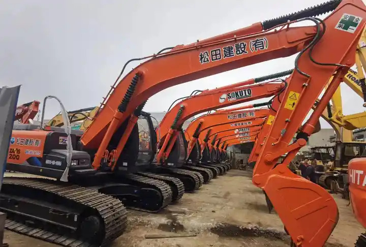 Japan Made Used Excavator Hitachi Ex200-1,Ex200 With Good Condition And Best Price Excavator Machine in Shanghai - Bandgrävare: bild 2 Japan Made Used Excavator Hitachi Ex200-1,Ex200 With Good Condition And Best Price Excavator Machine in Shanghai - Bandgrävare: bild 2